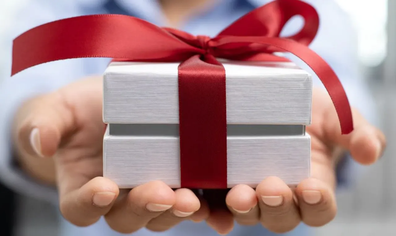 5 Tech-Infused Gifts Under 10k to Wow Your Valentine