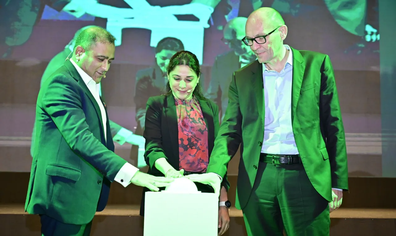 LtoR-Deepak Sharma - Zone President, Greater India, MD & CEO, Schneider Electric india, Sumati Sahgal - VP, Retail, Schneider Electric, India, Denis Marant, Senior VP, Home and Distribution, Schneider El