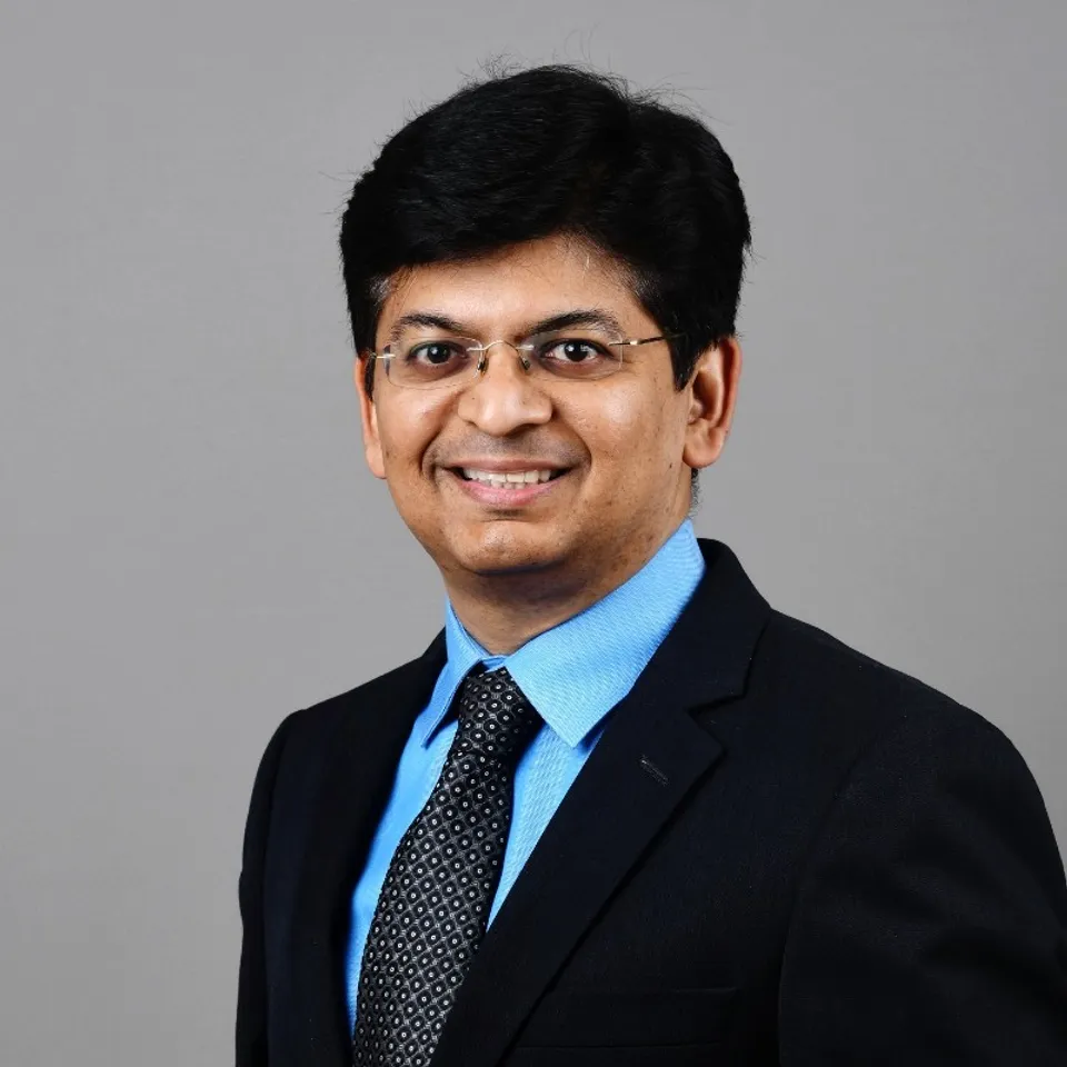 Avinash Raghavendra, Axis Bank