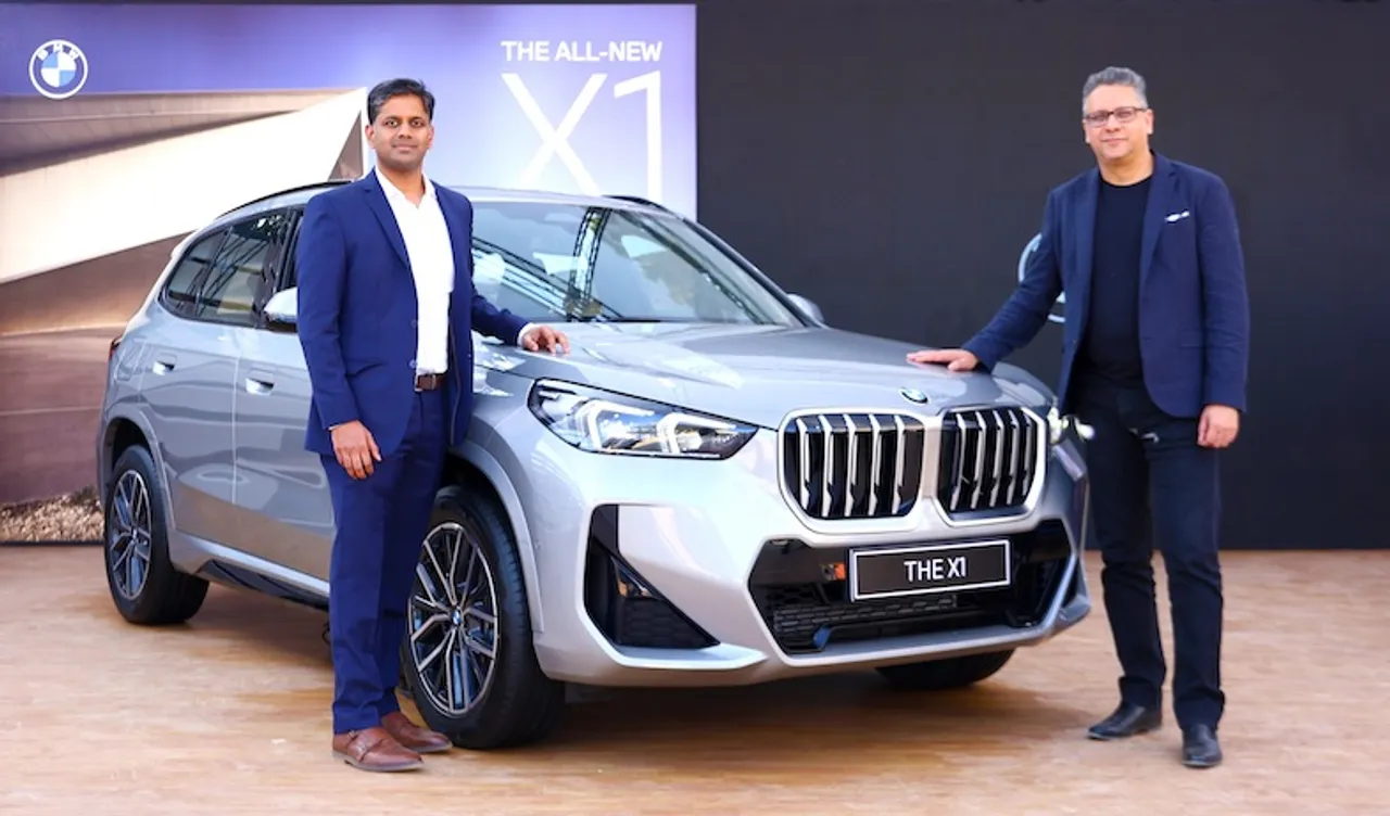 (L-R) Mr. Kapil Kanuri, Dealer Principal, Varsha Autohaus and Mr. Vikram Pawah,President, BMW Group India