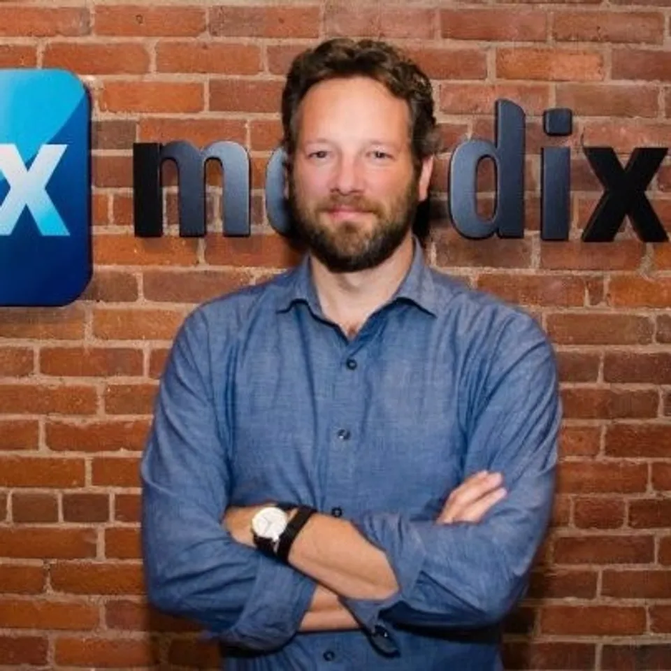 Derek Roos, Mendix