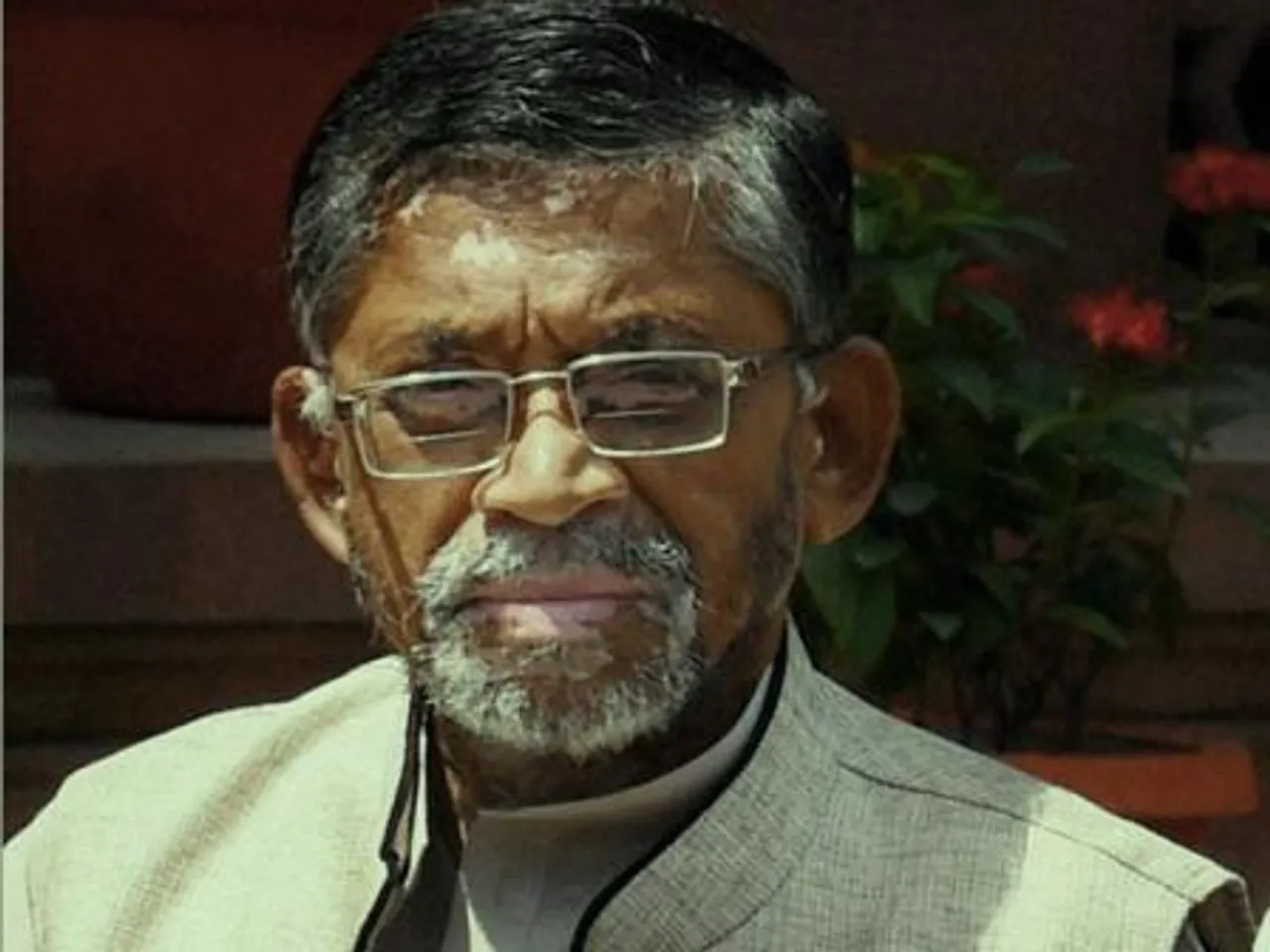 CIS is an Opportunity for Handicrafts MSMEs: Santosh K Gangwar, Textiles Minister