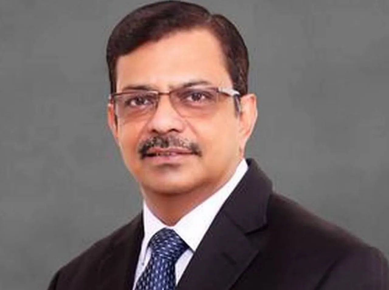 VK Sharma, LIC