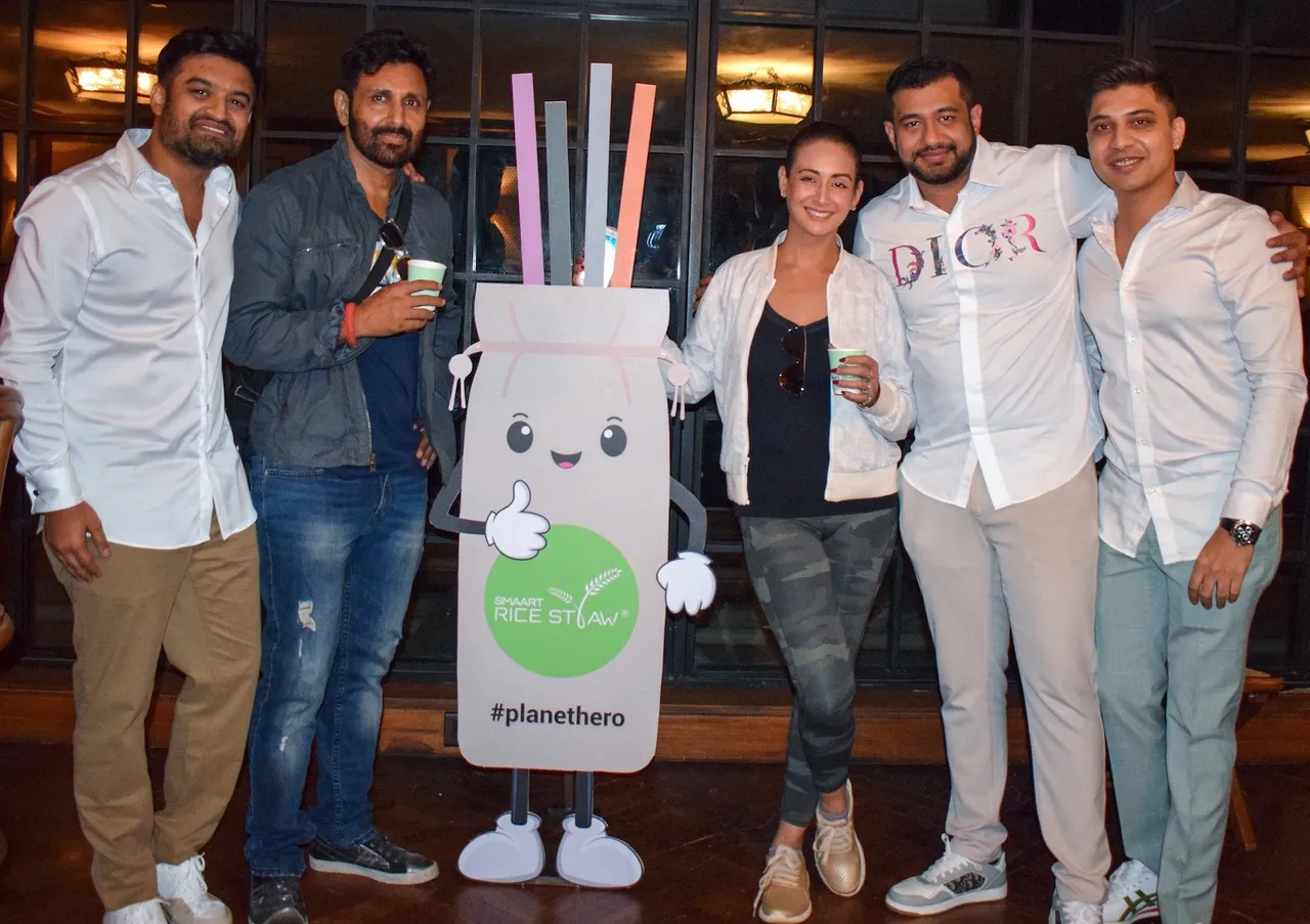 Smaart Eats Co-founder Dhiraj Baid, Actress Preeti Jhangiani, Actor Parvin Dabas, Smaart Eats co-founders Avi Mittal and Vishal laddha