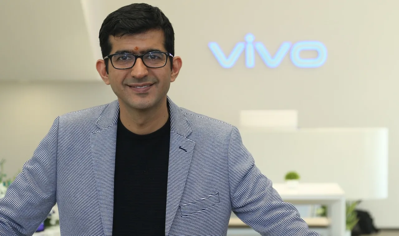 Nipun Marya, Vivo