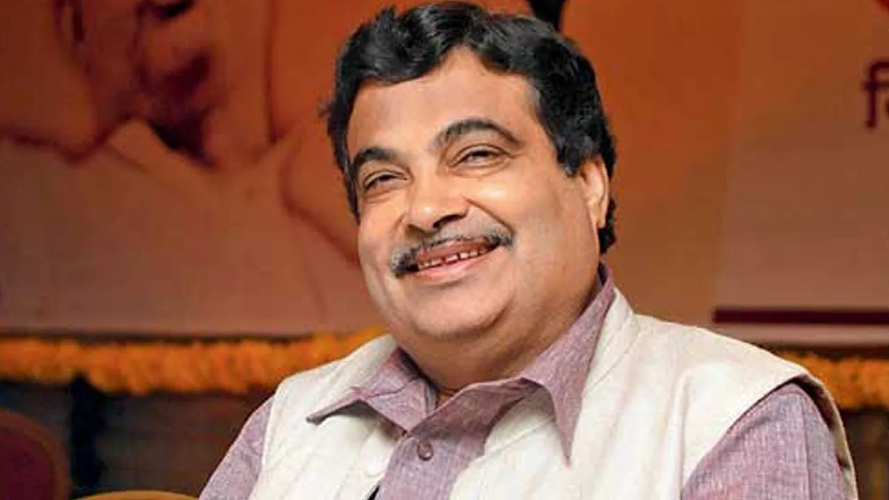 Nitin Gadkari, Shipping Ministry