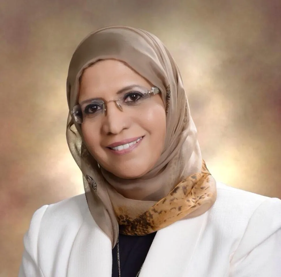 Dr Lulwa Al Mutlaq Awarded With SMEStreet Global Women Leadership Award 2021