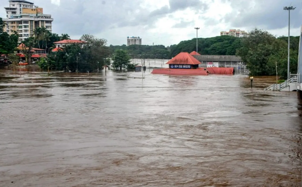 Federal Bank, Kerala Relief Fund, Aluva