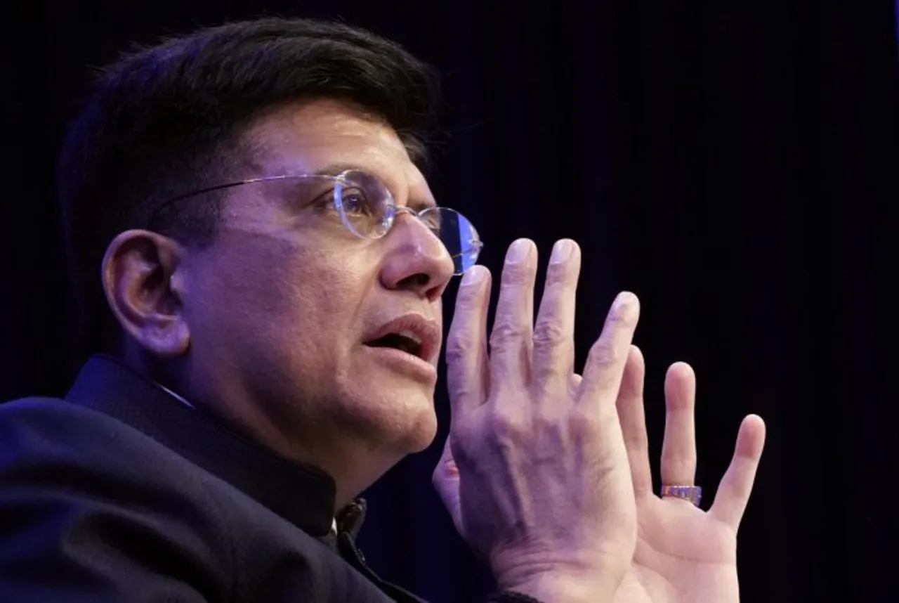 Piyush Goyal Urged MSMEs to Manufacture High Quality Containers for Logistics Sector