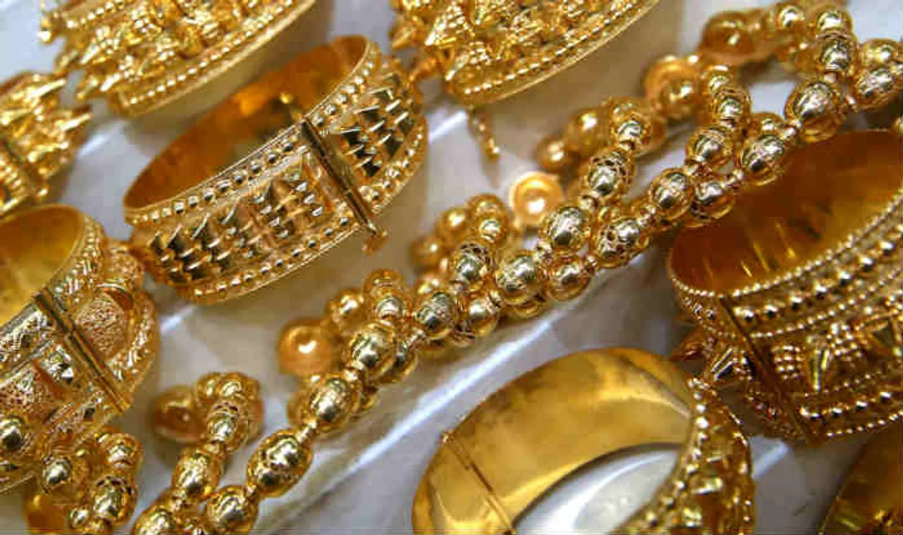 'Salaries in Gems & Jewellery Sector Lowest Across Manufacturing Sector'