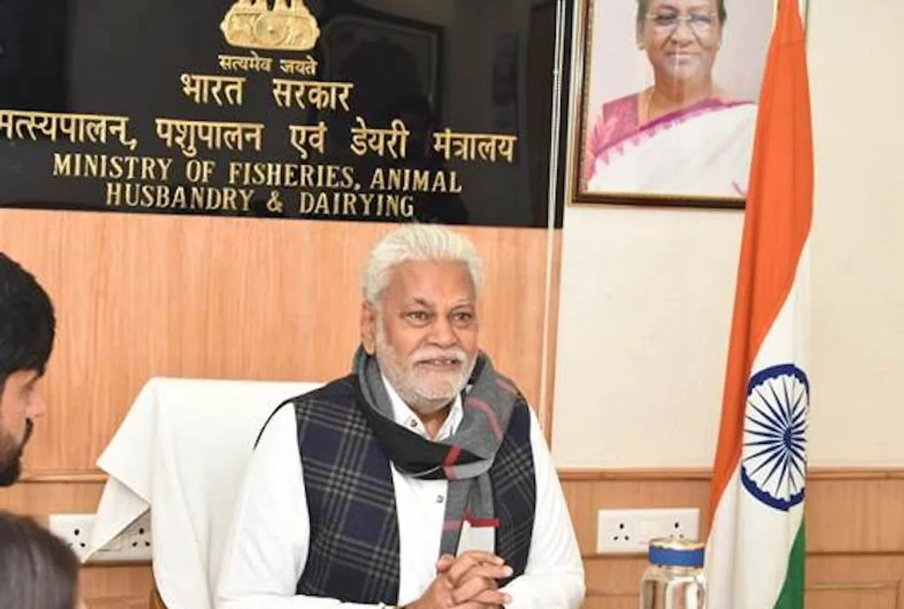 Union Minister Parshottam Rupala Reviews the Fisheries Ecosystem in Assam