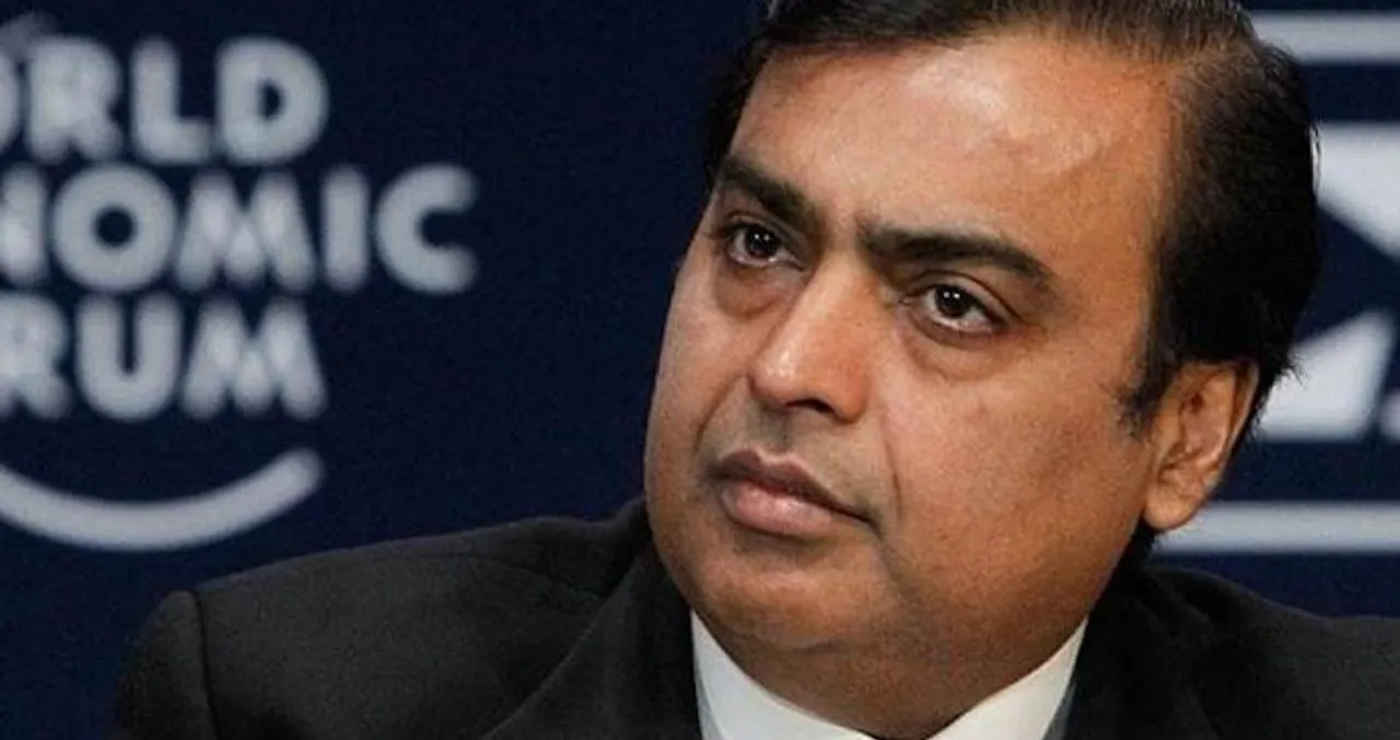 Mukesh ambani, Jio PLatforms, Reliance INdustries, Digital, JioMArt, SMESTreet.in