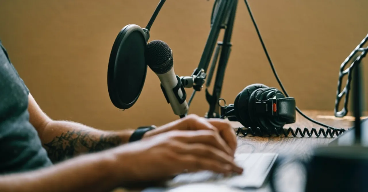 Want to join the content creators' tribe? Check out these podcasts for content creators!