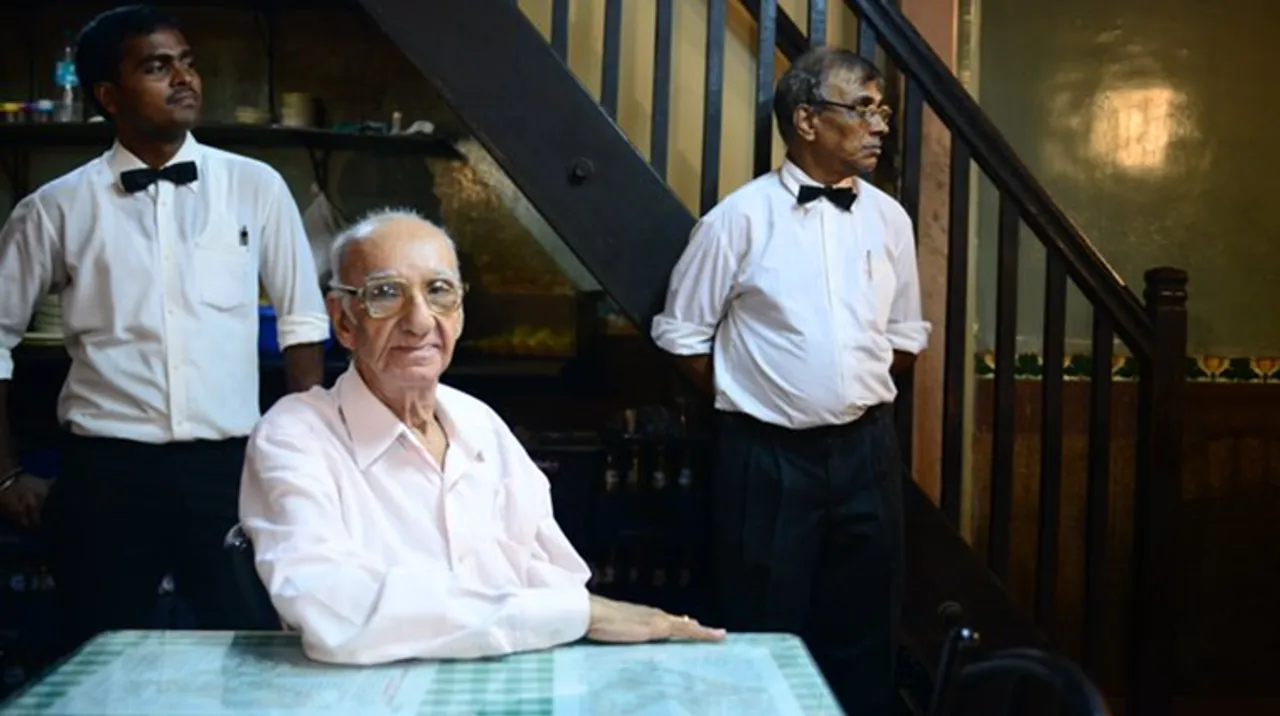 People Remember Boman Kohinoor Owner Of Mumbai's famous Britannia & Co as he passes away at 97