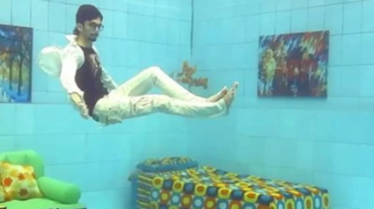 Jaydeep Gohil aka Hydroman and his under-water moves are mesmerizing