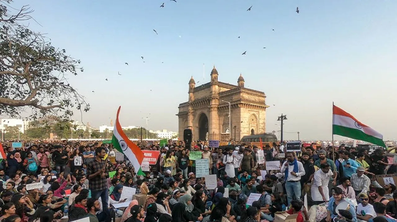 Mumbaikars protested at Gateway against JNU attacks