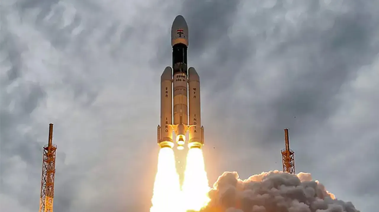 Twitterati come together to celebrate Chandrayaan 2 Launch