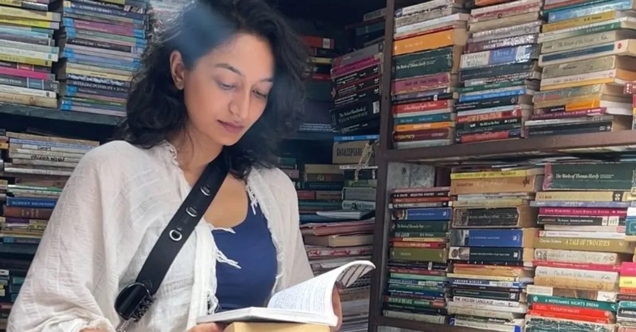 In the praise of bookstagram ft. Aamna Mishra aka @spoonfulofpages