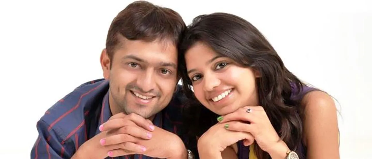 When @leplan and @onlinesneh Fell in Love Over Twitter and Got Married!