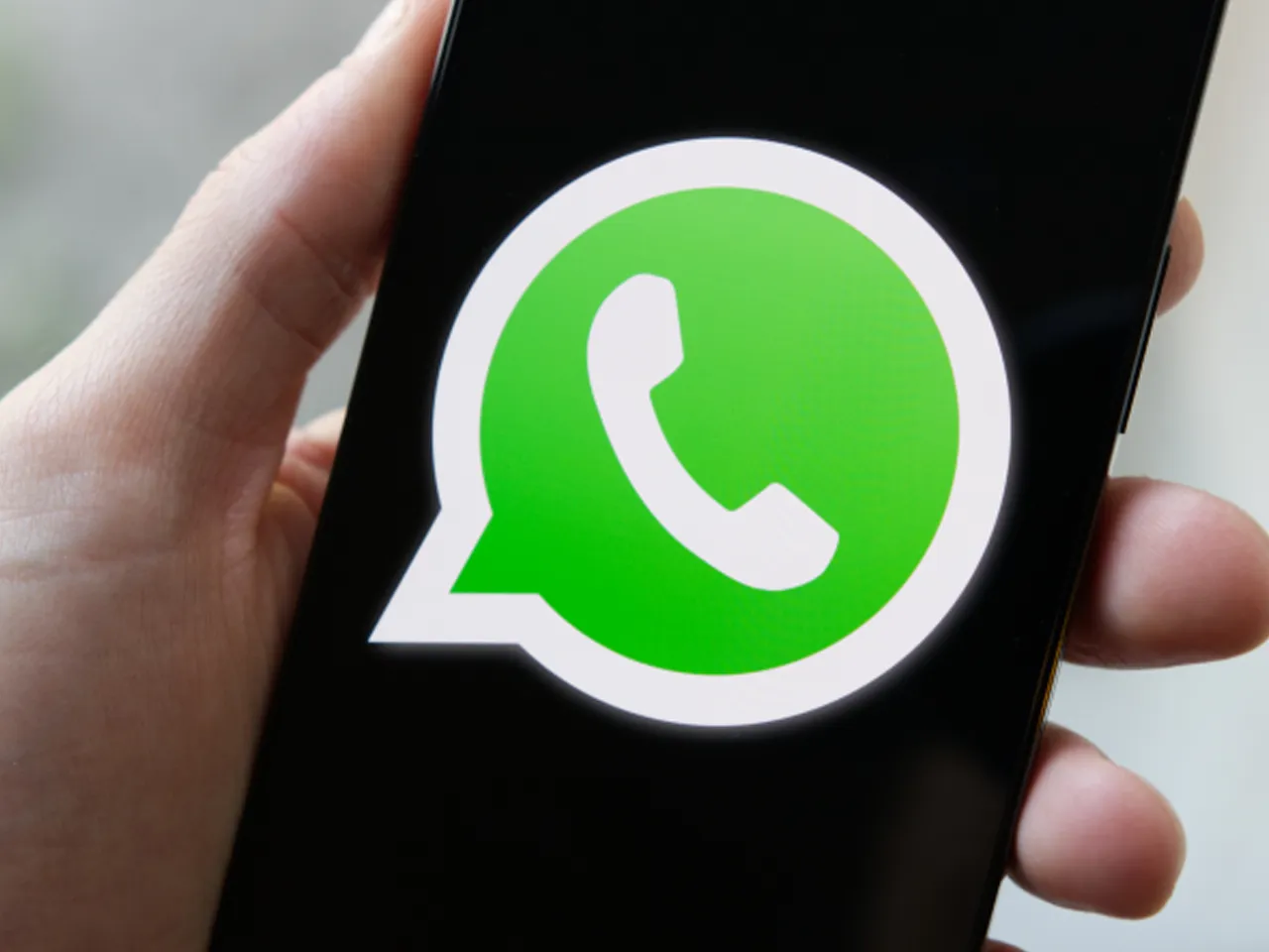 WhatsApp launches passwordless logins with fingerprint or facial recognition