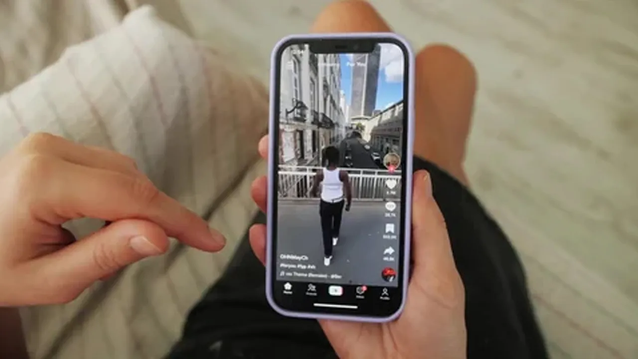Instagram Reels flooded with violent videos before Meta says it fixed error