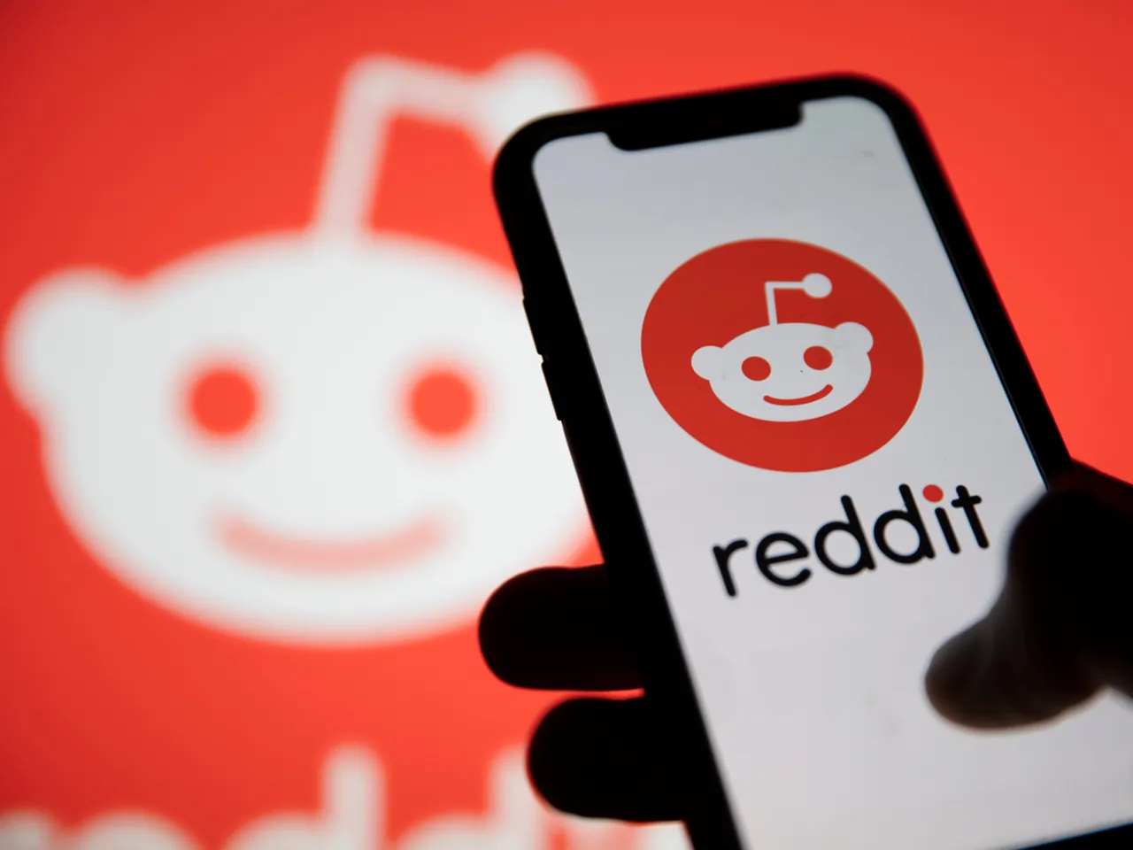 Reddit launches a contributor program to pay users