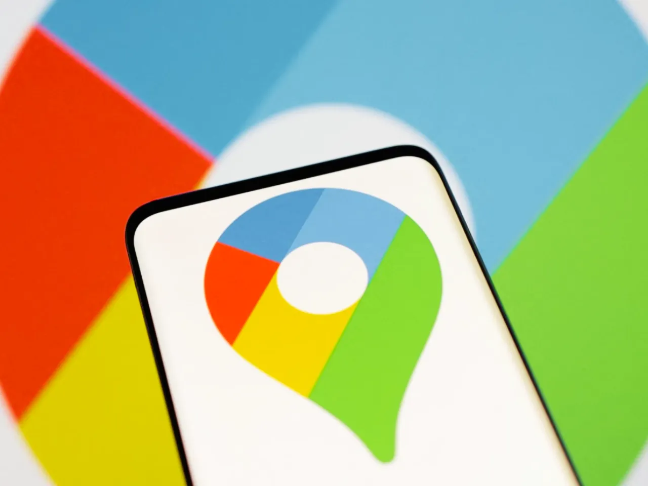 Google adds AI feature to Maps