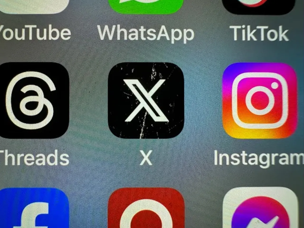 Threads has three times the daily iOS downloads over X