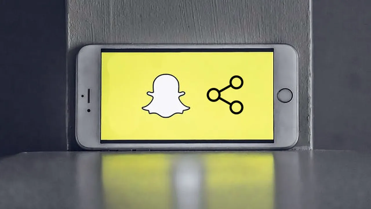 new Snapchat sharing feature