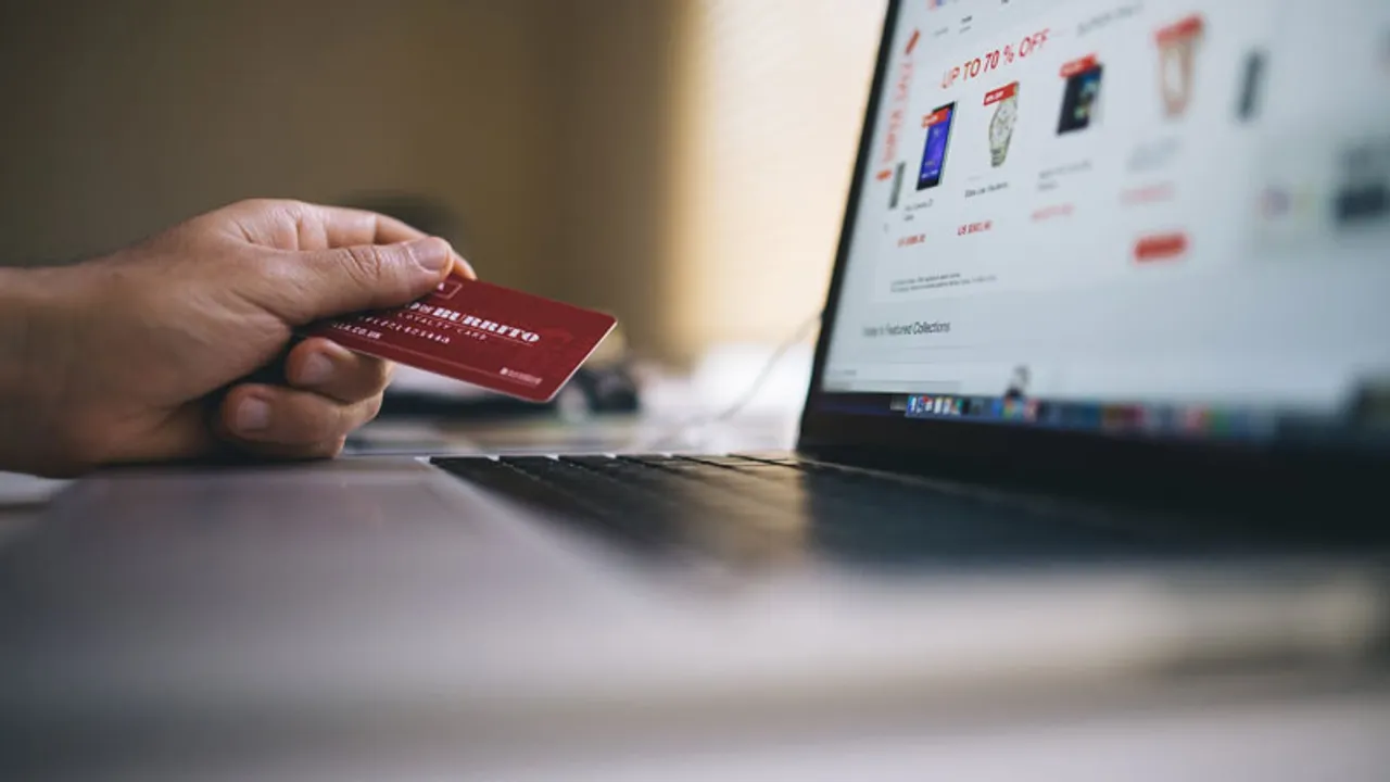 How far can Social Media take your E-commerce sales?