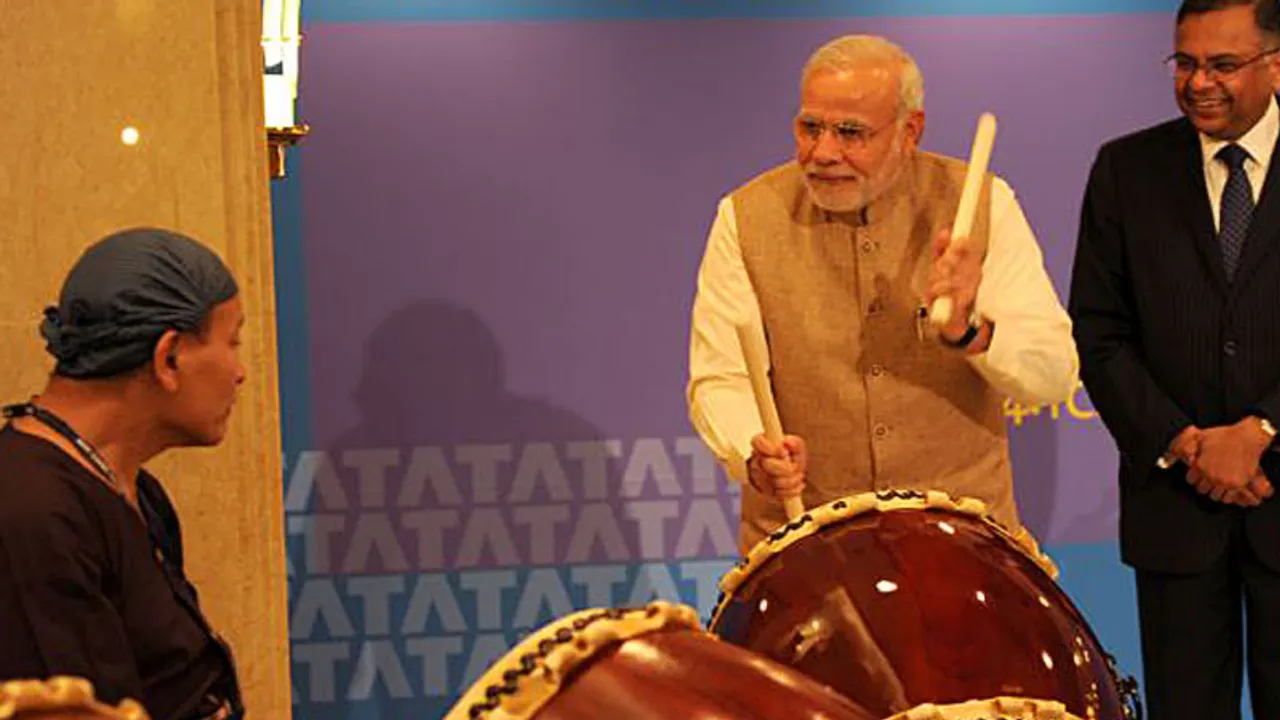 8 Mashups ft India's Social Media Superstar PM Narendra Modi