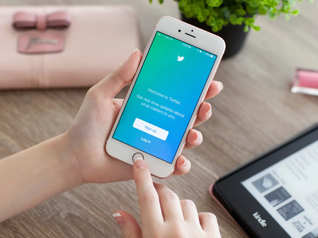 Twitter speculated to scrap character limit for photos and links