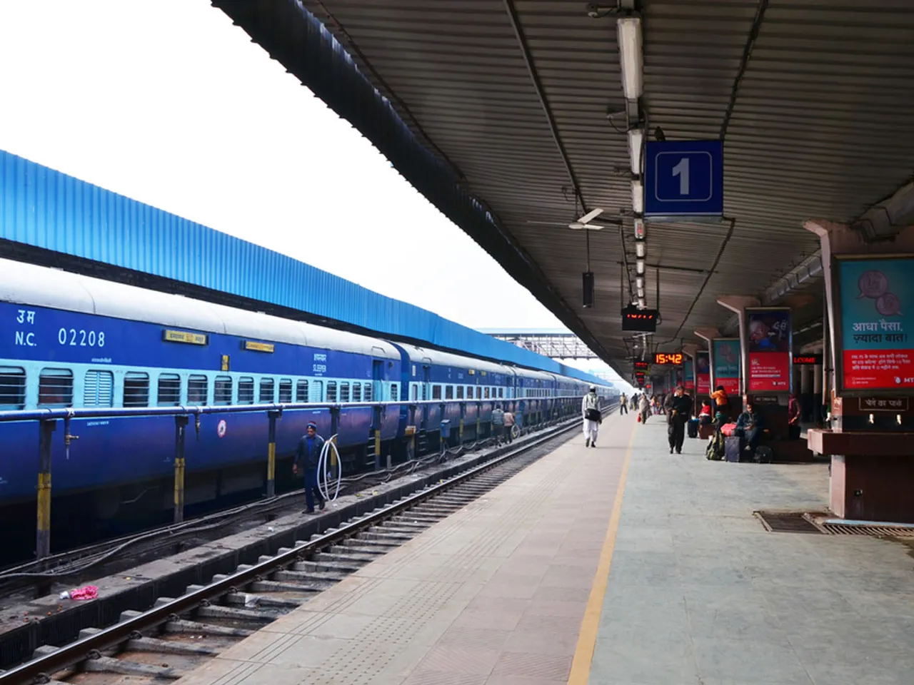 Suresh Prabhu creates official social media mechanism to register railway complaints