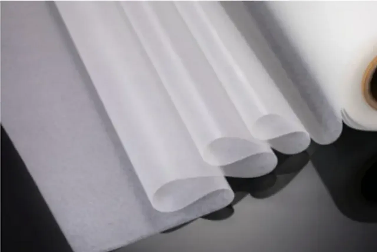 RenewSys supplies the acid-resistant EVA encapsulant in 140-150 mts rolls with an embossed surface for easy handling. 