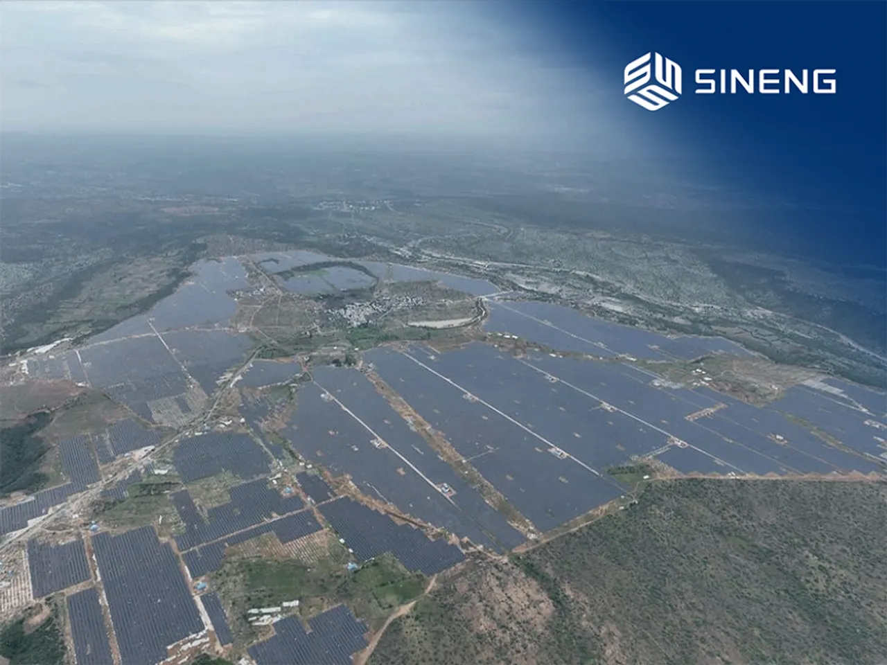 Sineng Electric supplied 184 units of its 3.3 MW central inverters (EP-3300-HB-UD), achieving a total capacity of 606 MW AC.