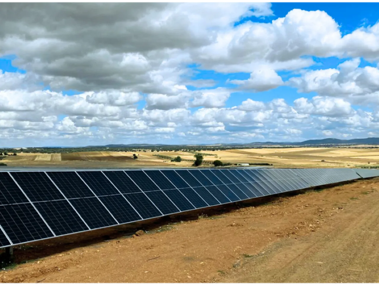 Elawan Energy reached over 1 GW in Spain through self-developed wind and solar projects, expanding renewable energy capacity.