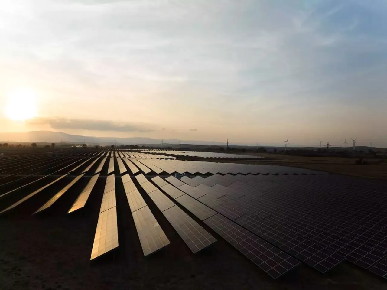 European Energy completed its second major US divestment, reaching 800 MW, including Project Yellow Viking in Texas, sold in 2023.