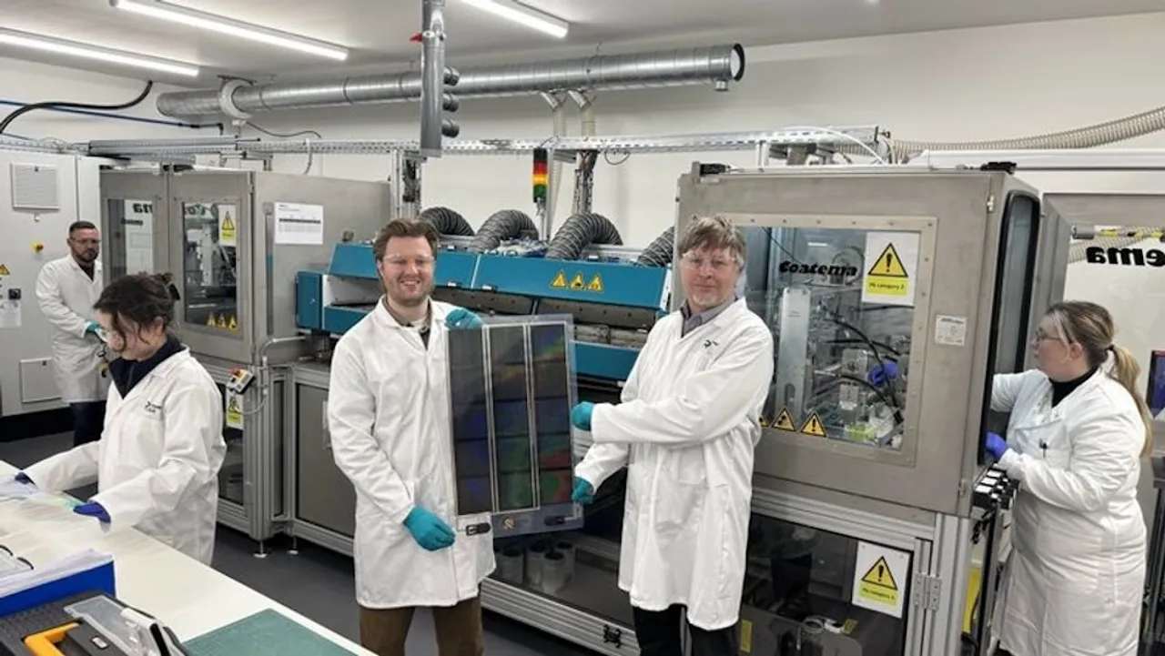Advanced X-ray nanoprobe microscopy identified defects such as voids and flaws in the perovskite material of the solar cell. 