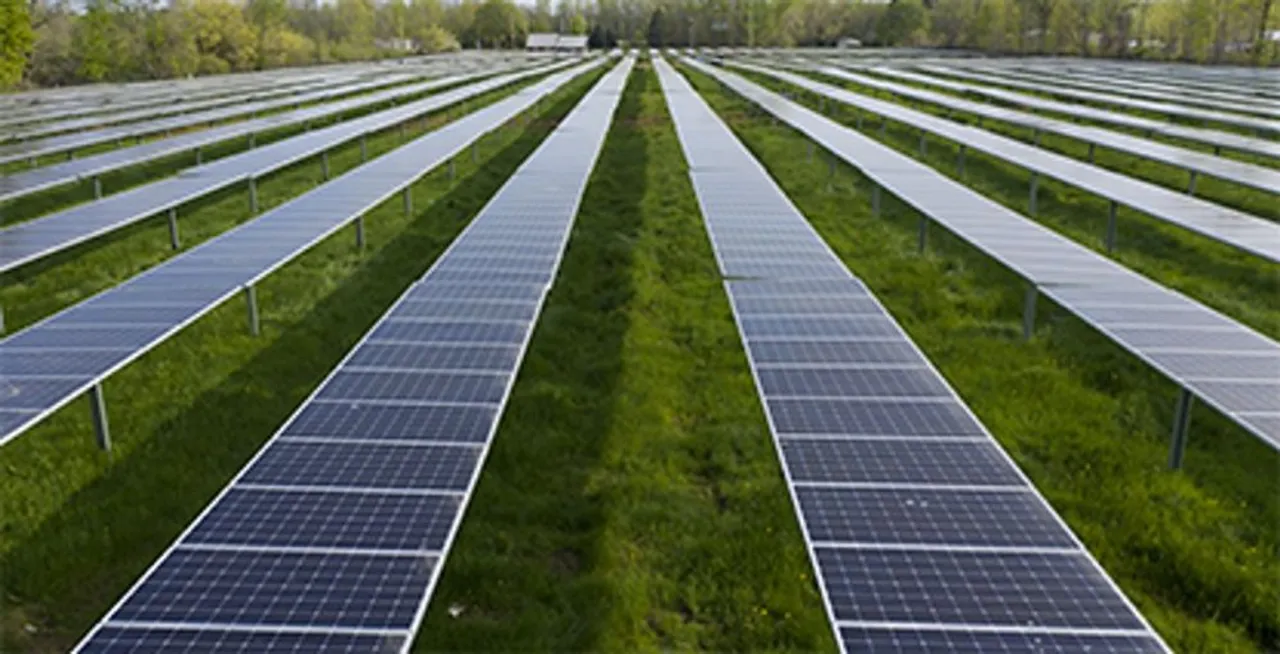 SolarBank’s Silver Springs project in New York aimed to qualify for NYSERDA incentives and provide community solar access without panel installation. 