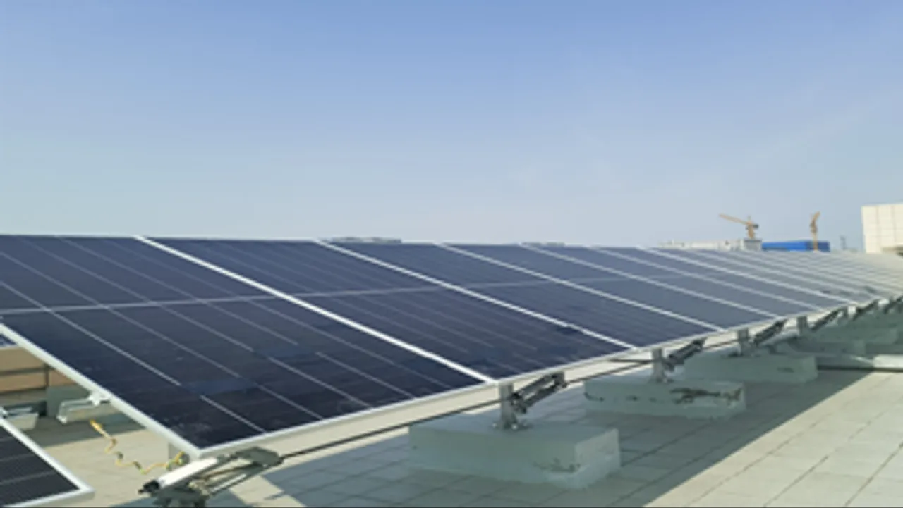 Hi-MO 9 modules from LONGi exhibited 1.01% higher single-kilowatt generation capacity than TOPCon, with peak daily gains of 1.73%. 