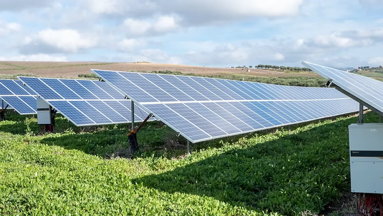 The construction of 213 MW solar farms in Delaware will support clean energy goals while benefiting communities through employment and revenue. 