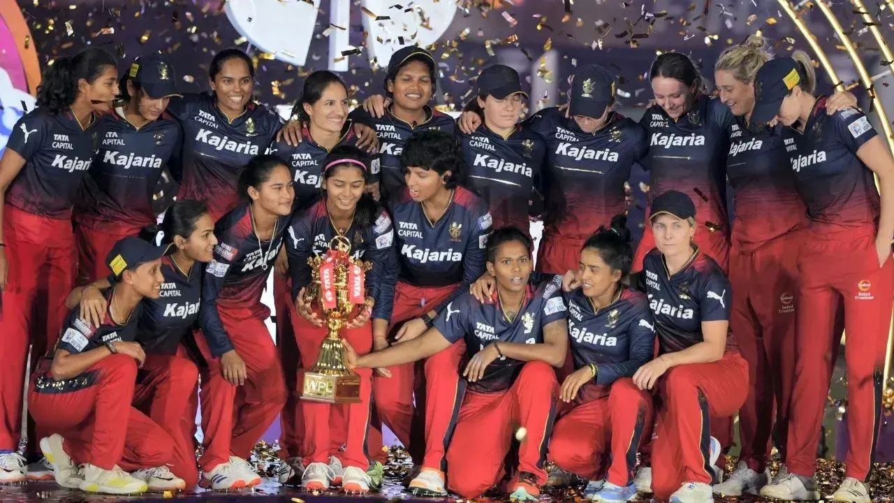 WPL 2024: 16 साल बाद स्मृति मंधाना की टीम आरसीबी ने जीता महिला प्रीमियर लीग का टाइटल