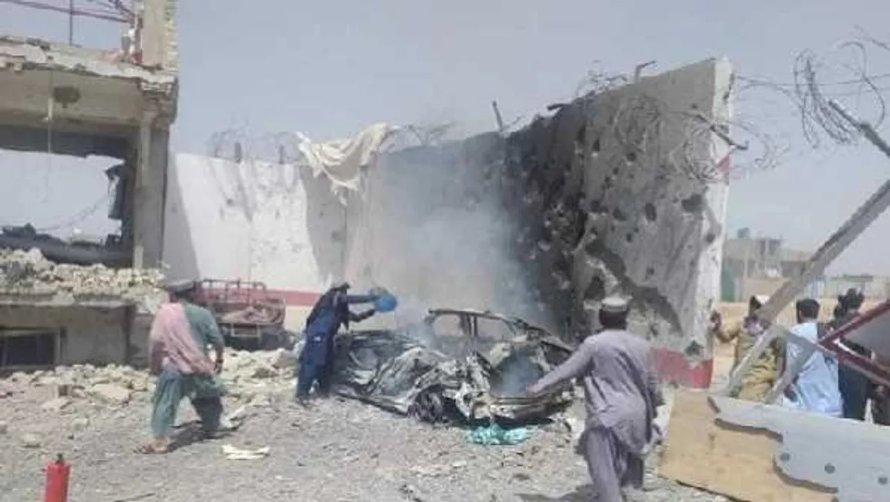 अफगानिस्तान: शिया मस्जिद में फिदायीन हमला, धमाके में 100 लोगों की मौत