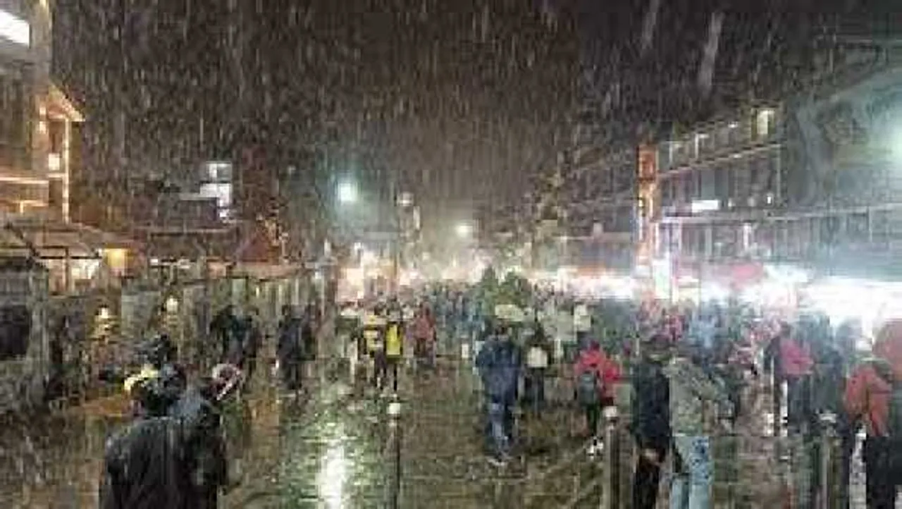 ठंड बढ़ी: कश्मीर में -6° पर पारा, मनाली में पहला स्नोफॉल, इन राज्यों में भी जानें सर्दी का हाल