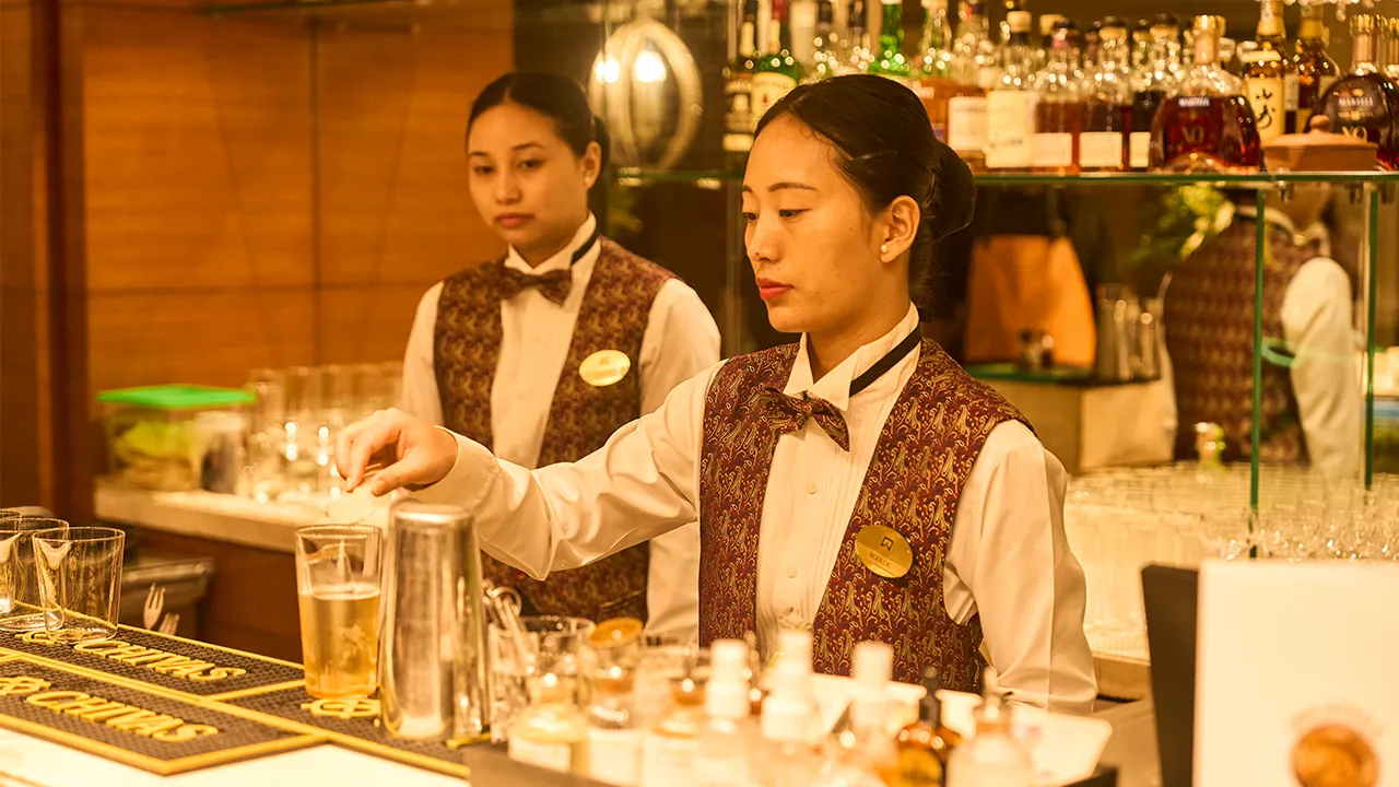 ITC Chola Bartenders