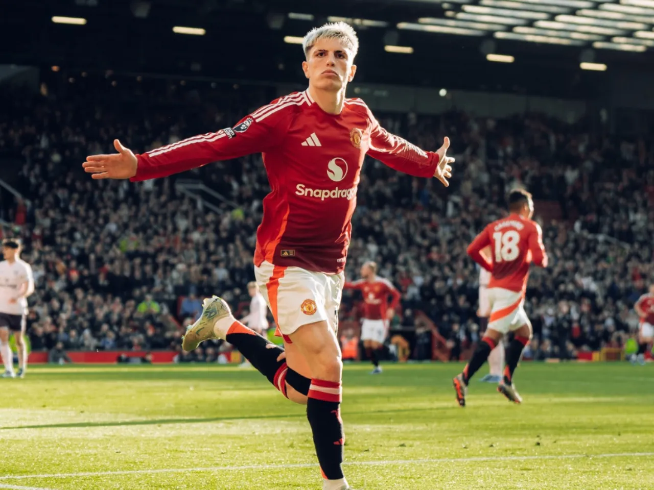 WATCH Alejandro Garnacho equalizes for Manchester United with stunning