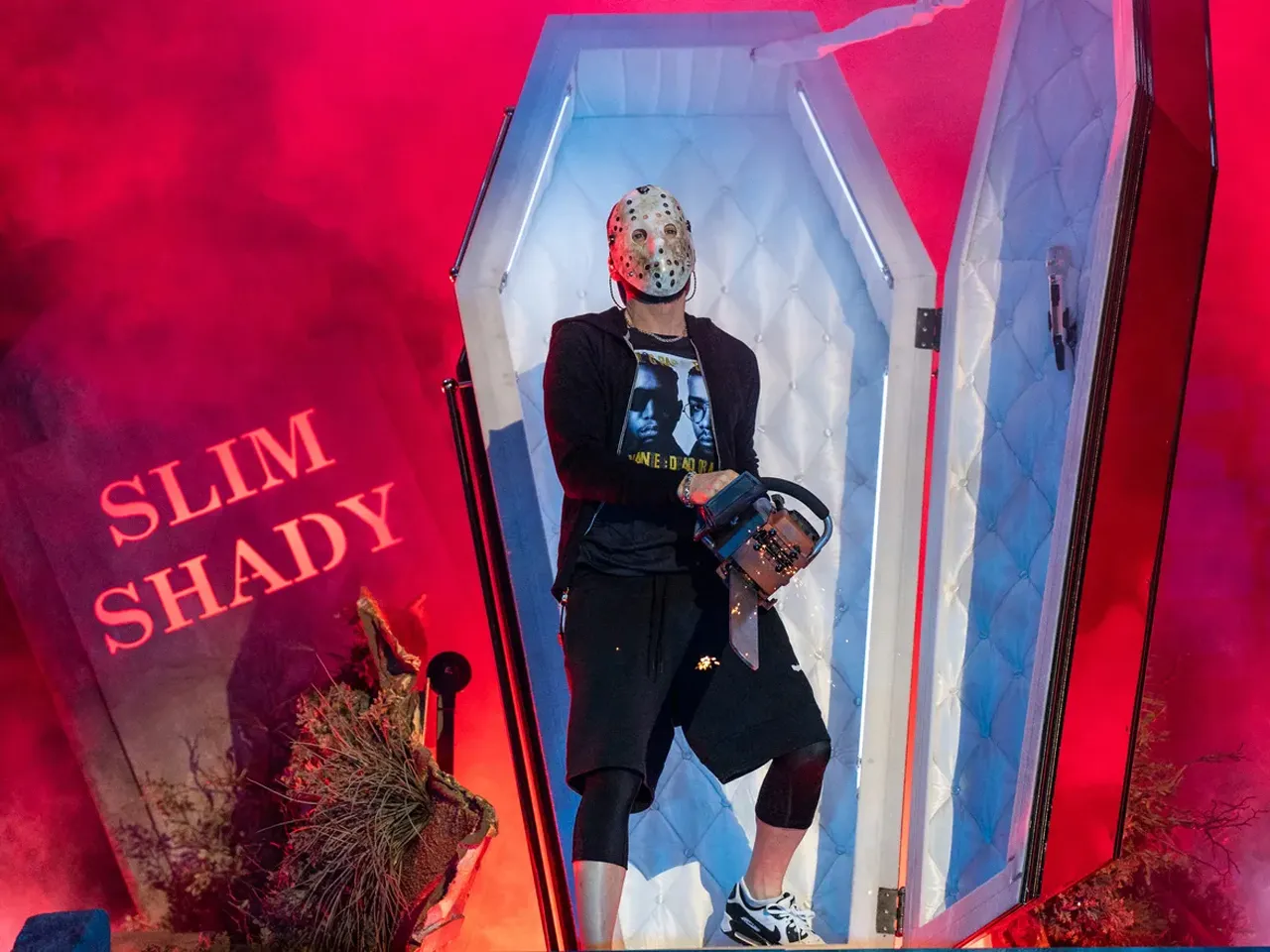 WATCH Eminem’s jawdropping coffin entry electrifies Austin Formula 1