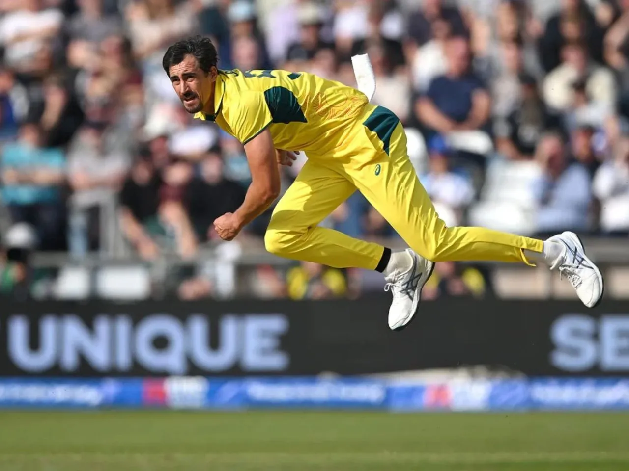 Mitchell Starc names 'Mr Fix. It' of Indian cricket