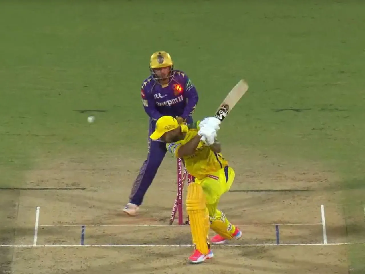 IPL 2025: Sunil Narine dismisses Rahul Tripathi