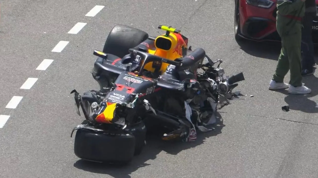 Scenes after crash at Monaco 